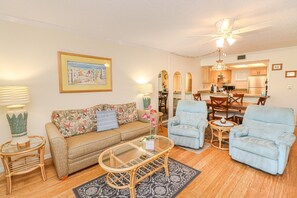 تلفزيون، مشغل دي في دي، كُتُب