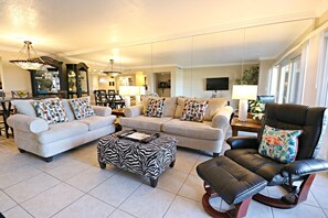 TV - Beautiful Ocean Views, 3 Bedroom/2 Bath, St Augustine Beach and Tennis Club 202! (St. Augustine)