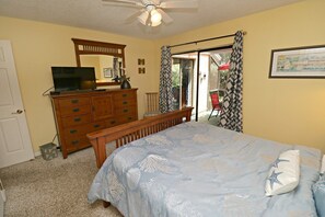 2 makuuhuonetta, silitysrauta/-lauta, ilmainen Wi-Fi, vuodevaatteet