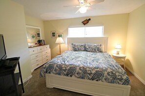 2 slaapkamers, een strijkplank/strijkijzer, gratis wifi, beddengoed