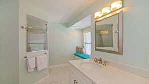 Bathtub, hair dryer, towels - Luxury at the Beach, Totally Remodeled with Ocean Views Sea Place 12214! (St. Augustine)