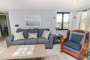 Flat-screen TV - Windjammer 116 - Three Bedroom Direct Oceanfront Condo in Crescent Beach (St. Augustine)