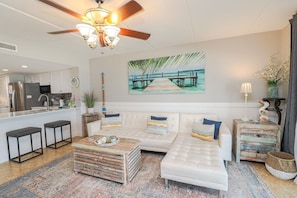 TV - Windjammer 404 - Updated, 4th Floor Oceanfront Condo with Elevator Access (St. Augustine)