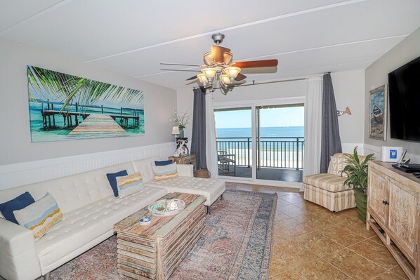TV, DVD player - Windjammer 404 - Updated, 4th Floor Oceanfront Condo with Elevator Access (St. Augustine)