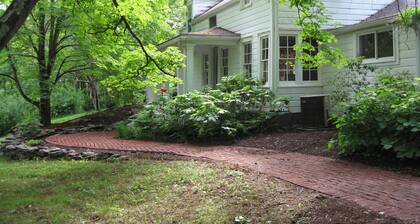 Private room on secluded 7 acres , access to entire house including patio, porch