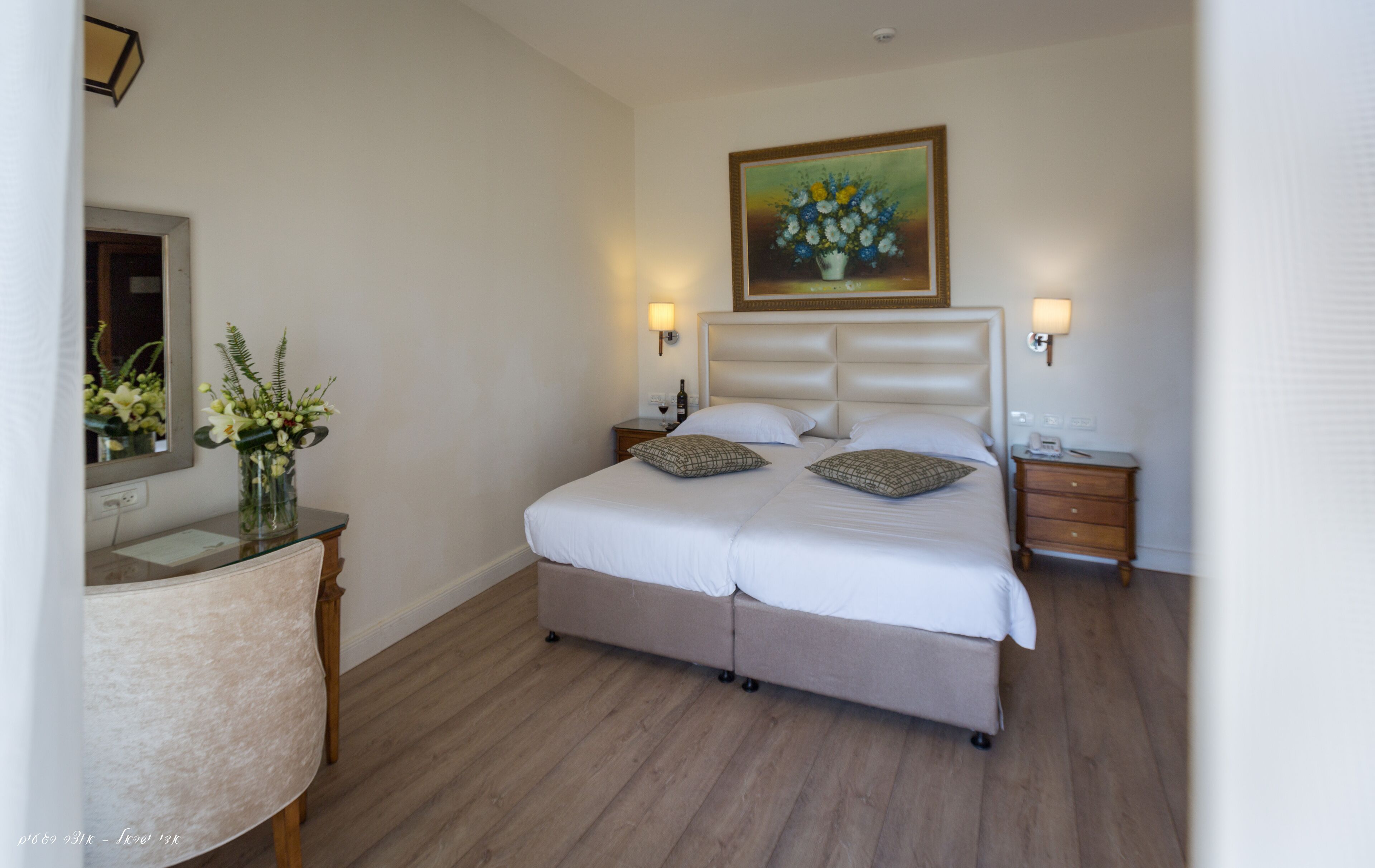 deluxe room | bed sheets