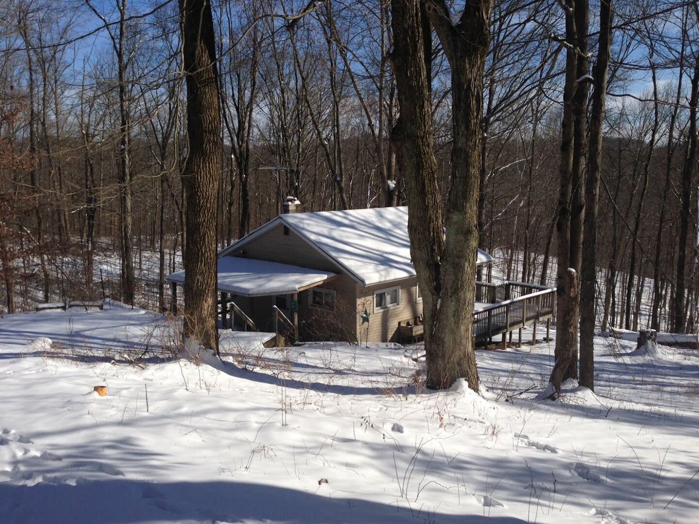 Ravine Trail Cabin at Burr Oak State Park, Drive in, Hike in, Boat in, Sleep in!