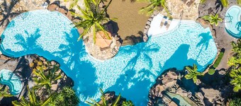 Sleeps 10, Family Favorite, Fully Upgraded Modern Renovation and Decorated