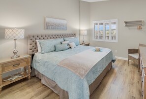 2 bedrooms, iron/ironing board, travel cot, free WiFi - RITZ LUXURY CONDO, GATED, WALK TO BEACH (Dana Point)