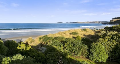 Karitane Beach Retreat - Karitane Holiday Home