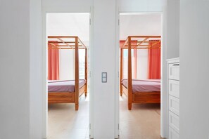 3 chambres, fer et planche à repasser, accès au Wi-Fi (inclus)