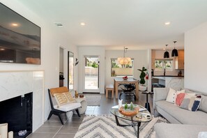 TV connectée, cheminée