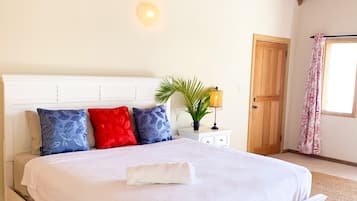 5 bedrooms, iron/ironing board, WiFi (free), bed sheets
