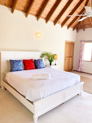 5 habitaciones, tabla de planchar con plancha y wifi gratis 