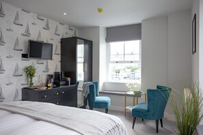 1 bedroom, iron/ironing board, internet, bed sheets