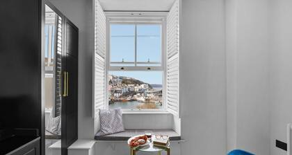 Golden Vanity Suite - Sea View - Free Wi-Fi