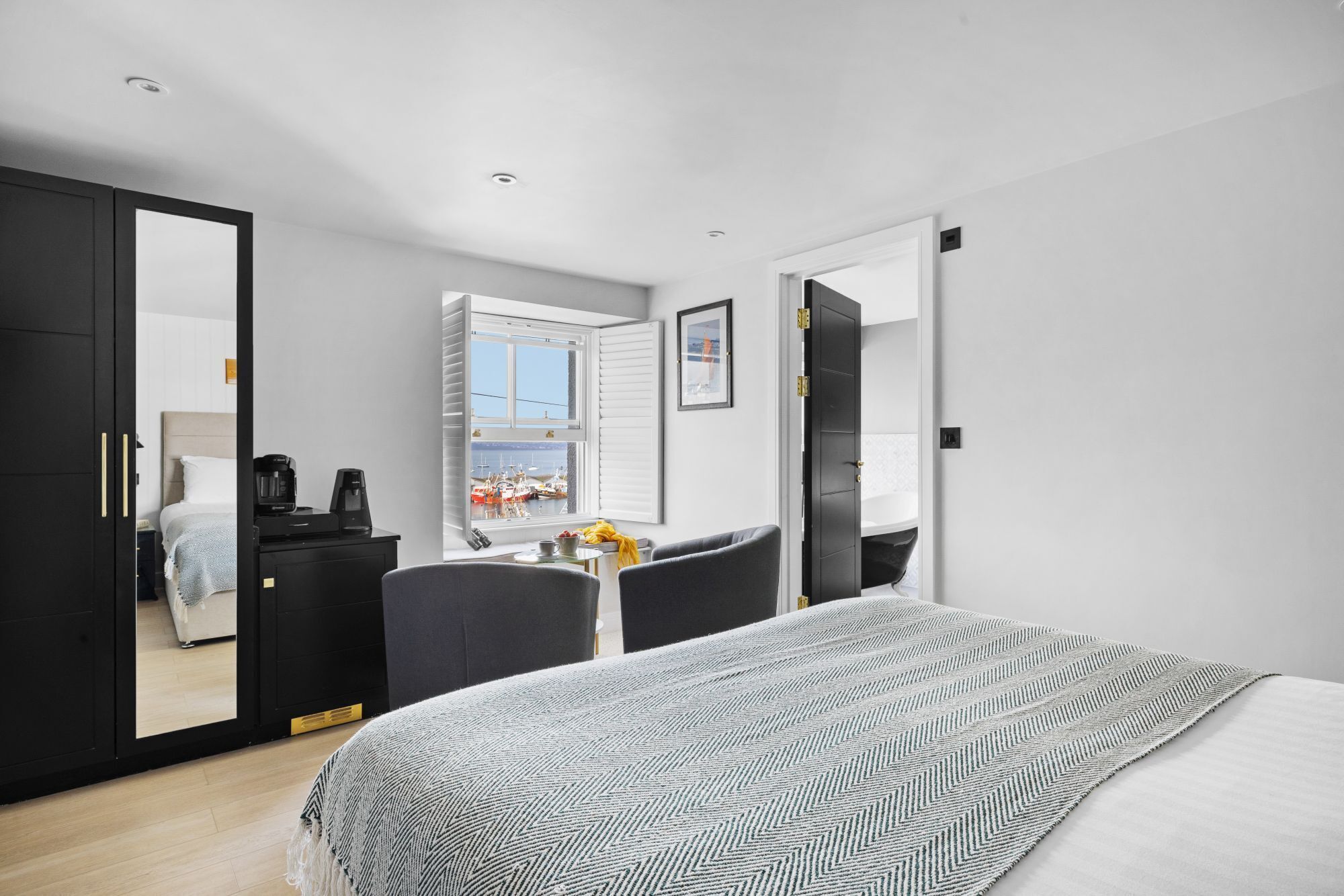 1 bedroom, iron/ironing board, Internet, bed sheets