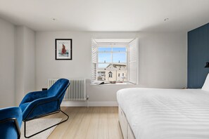 1 bedroom, iron/ironing board, internet, bed sheets - Pilgrim Suite - Sea view - Free Wi-Fi (Brixham)