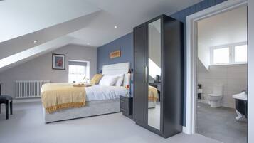 1 makuuhuone, silitysrauta/-lauta, internet, vuodevaatteet