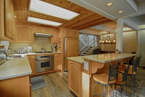 House, Multiple Beds (Agate Bay Chalet) | Private kitchen | Microwave, oven, toaster, blender