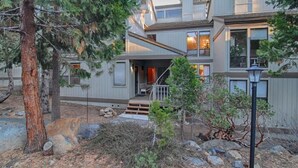 House, Multiple Beds, Courtyard View (Bed-N-Bliss) | Exterior - Bed-n-bliss (Kings Beach)