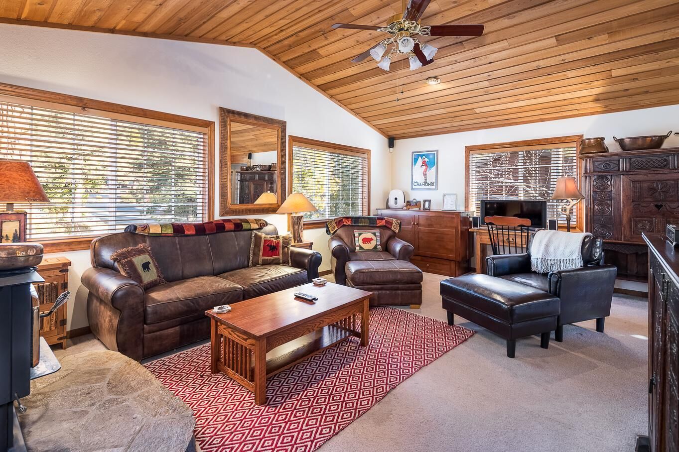 House, Multiple Beds (LaFaix French Cabin) | Living room | Computer, computer monitors