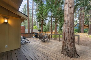 House, Multiple Beds (Dolly Varden Cottage) | Outdoor dining