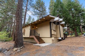 Hus - flera sängar (Dolly Varden Cottage) | Exteriör