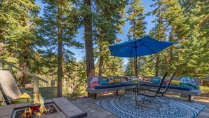 Nhà, nhiều giường (SKI LEASE "Ons Huis Cabin") | Hiên