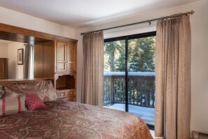 House, Multiple Beds (Serendipity)