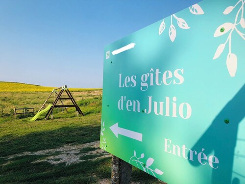 Maison en Campagne Avec une Magnifique Terrasse Couverte en Bois
