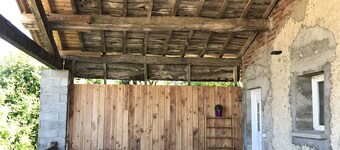Maison en Campagne Avec une Magnifique Terrasse Couverte en Bois