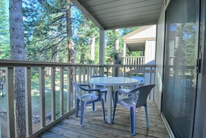 Ferienhaus, Mehrere Betten (Bear's Den) | Balkon