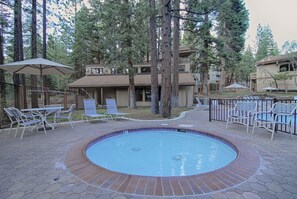 Ferienhaus, Mehrere Betten (Bear's Den) | Pool | Außenpool, beheizter Pool