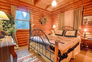 Ferienhaus, Mehrere Betten (The Bernstein Bear Cabin)