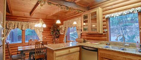 House, Multiple Beds (The Bernstein Bear Cabin) | Private kitchen