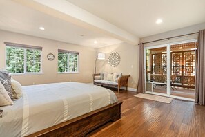 4 bedrooms, iron/ironing board, Internet