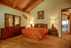 House, Multiple Beds (Cedar Flat Lookout) | 4 bedrooms, free WiFi, bed sheets