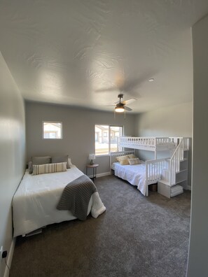 4 Schlafzimmer, kostenloses WLAN, Bettwäsche