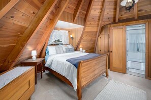 House, 1 Queen Bed with Sofa bed (The Gingerbread Cottage) | 1 bedroom, individually decorated, individually furnished - The Gingerbread Cottage (Kings Beach)