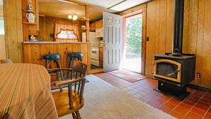 Huis, 1 queensize bed (The Jack McCarthy Cabin) | Woonkamer
