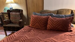 Huis, 1 queensize bed (The Jack McCarthy Cabin)