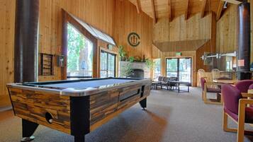 Condo, Multiple Beds (The Jewel Box) | Game room