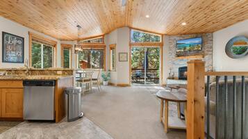 House, Multiple Beds (The Speckled Gem) | Interior