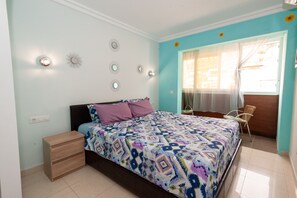 4 slaapkamers, een strijkplank/strijkijzer, gratis wifi, beddengoed