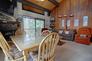 Huoneisto, useita sänkyjä (Tahoe Bliss) | Yksityinen keittiö