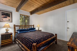 Talo, useita sänkyjä (Patt's Place) | 4 makuuhuonetta, Wi-Fi