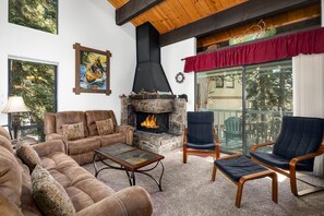 Condo, Multiple Beds (The Kingswood Retreat) | Living room