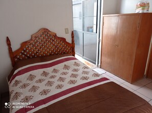 4 Schlafzimmer, Zimmersafe, Bügeleisen/Bügelbrett, kostenloses WLAN