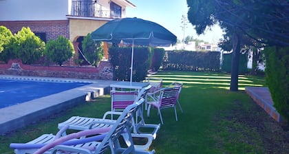 Espaciosa casa con alberca y asador en el Club de Golf Tequisquiapan
